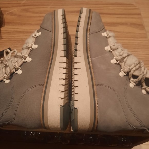 NWOT ZeroGrand Lodge Hiker Boot COLE HAAN Charcoal Mismatch size 6/6.5 - Picture 3 of 6